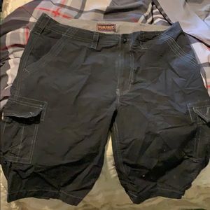Men’s cargo shorts